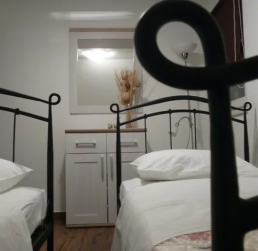 Sabioncello Apartment *